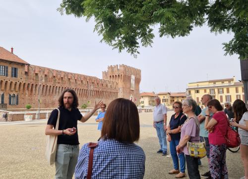 GALLIATE Visita al Castello 8 giugno 2024